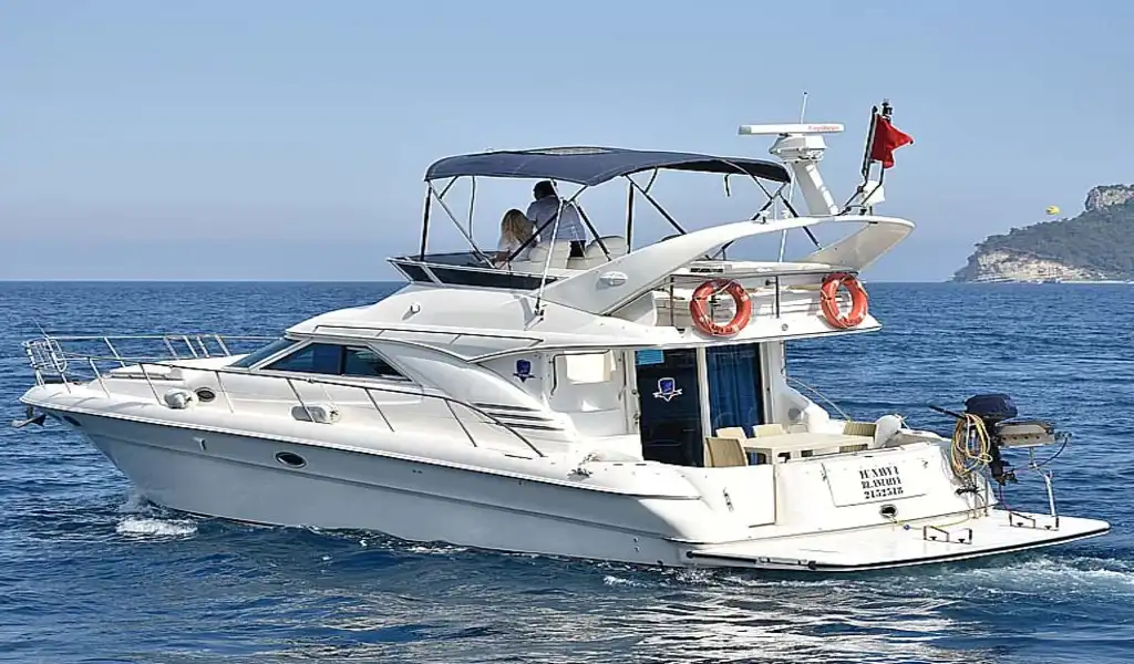 TU NAVY 1-YACHT